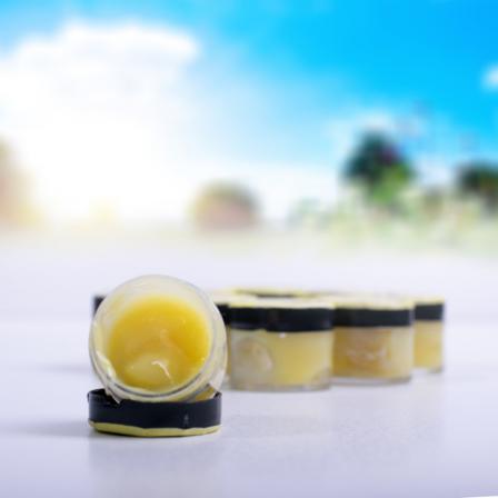 ژل رویال ایرانی درجه یک چه ویژگی هایی دارد؟